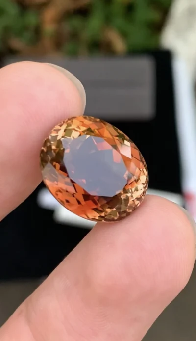 Imperial Color 25.84 Ct top Quality Topaz